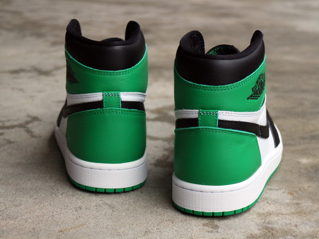 AIR JORDAN 1 RETRO HIGH OG “CELTICS/LUCKY GREEN”01