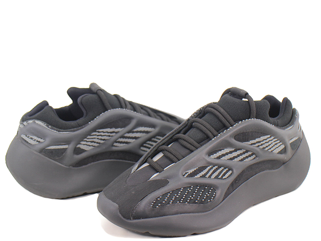 YEEZY BOOST 700 V3 GX6144 - 2