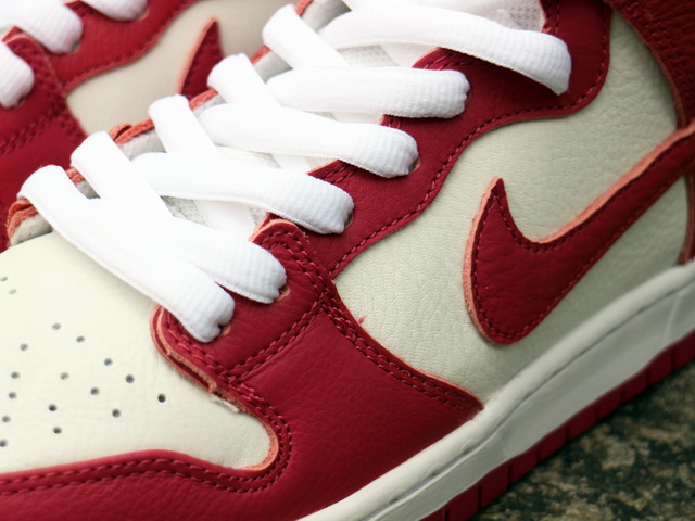 SB DUNK HIGH PRO ISO “SWEET BEET”01