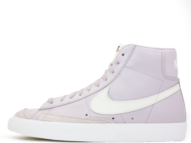 WMNS BLAZER MID 77