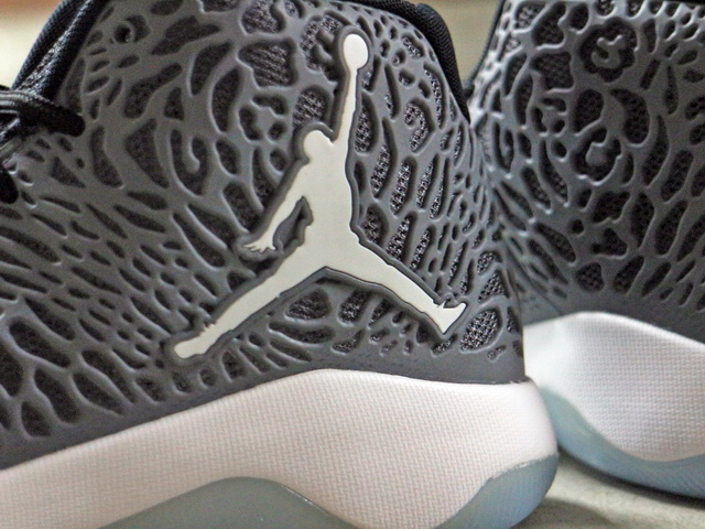 JORDAN ULTRA.FLY “COOL GREY”01