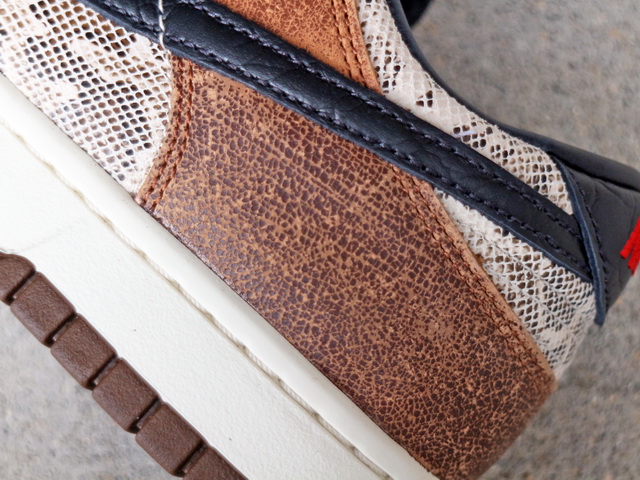 DUNK LOW PREMIUM “Head 2 Head”01