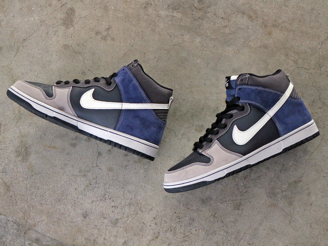 DUNK HIGH PRO SB “UN-FUTURA”01