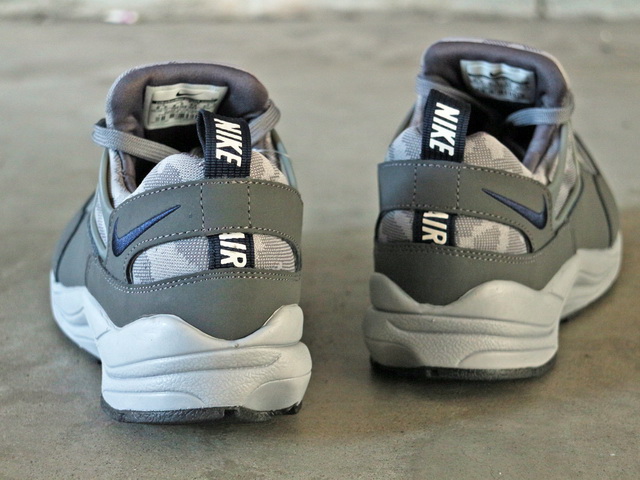 AIR HUARACHE LIGHT FB01