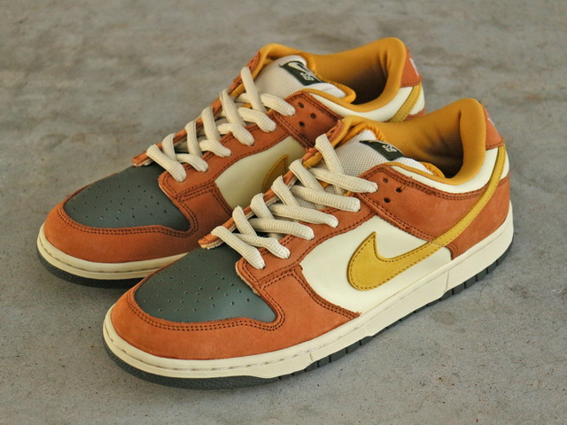 DUNK LOW PRO SB “VAPOR/MINERAL YELLOW”01