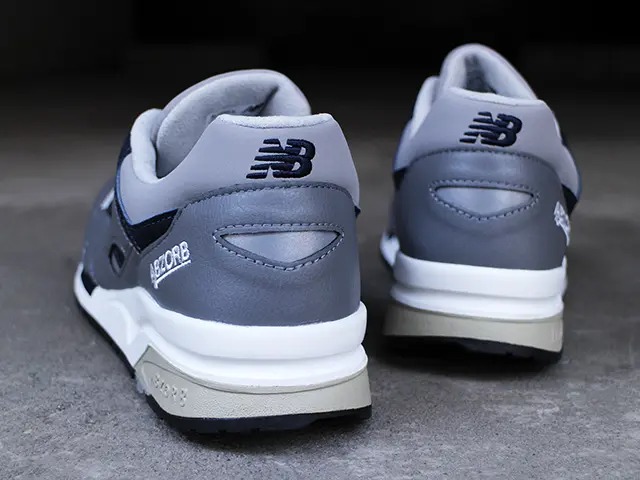 CM1600 LG “LIGHT GRAY”01
