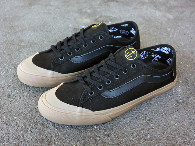 BLACK BALL SF “CAPTAIN FIN”01