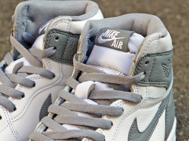 AIR JORDAN 1 RETRO HIGH OG “STEALTH/WHITE”01
