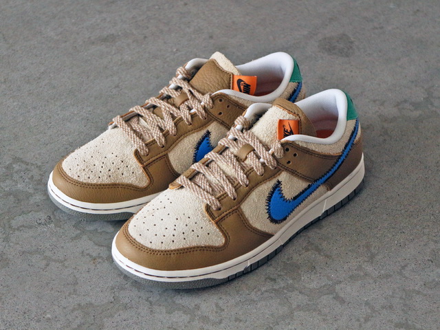 DUNK LOW SZ “SIZE?”01
