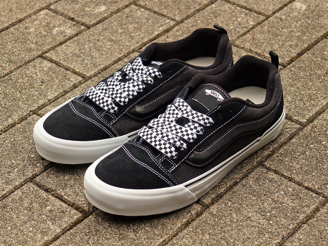KNU SKOOL VOLT LX “BLACK/CHARCOAL”01