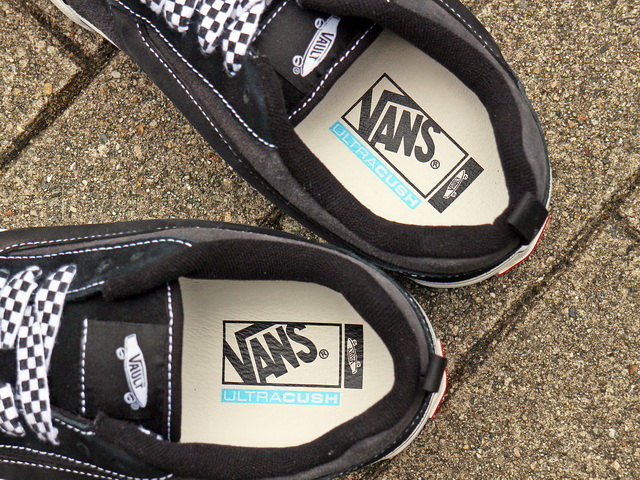 KNU SKOOL VOLT LX “BLACK/CHARCOAL”01