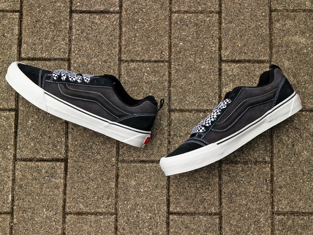 KNU SKOOL VOLT LX “BLACK/CHARCOAL”01