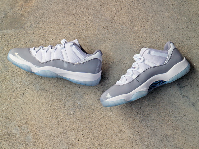 AIR JORDAN 11 RETRO LOW “CEMENT GREY”01