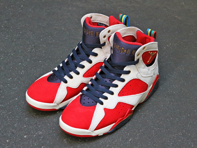 AIR JORDAN 7 RETRO SP “TROPHY ROOM”01