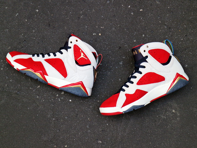 AIR JORDAN 7 RETRO SP “TROPHY ROOM”01