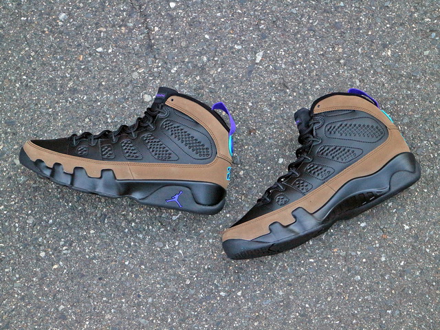 AIR JORDAN 9 RETRO “LIGHT OLIVE/AQUATONE”01