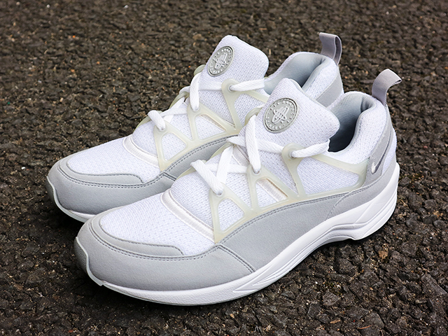 AIR HUARACHE LIGHT “WHITE/WOLF GREY”01