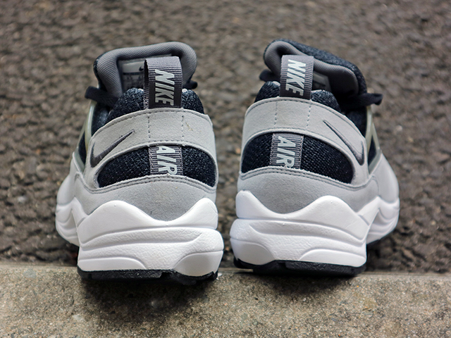 AIR HUARACHE LIGHT “BLACK/DARK GREY”01