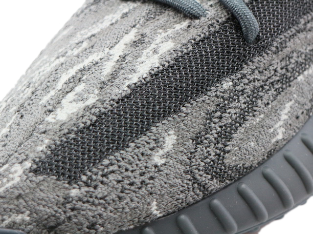 YEEZY BOOST 350 V2 ID4811 - 5