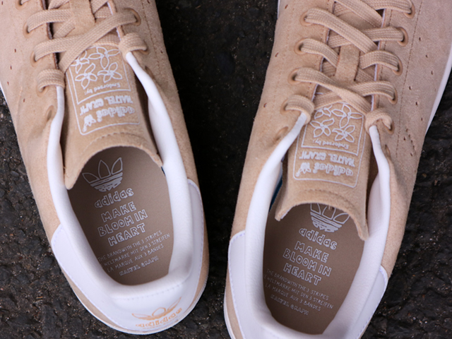 STAN SMITH “NAIJEL GRAPH” BEIGE01