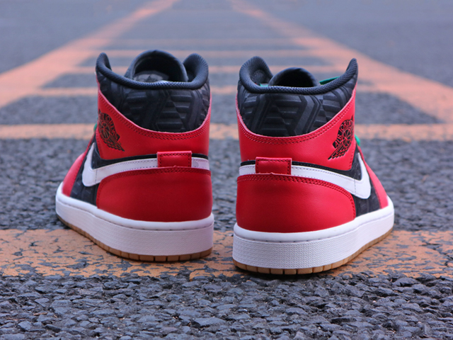 AIR JORDAN 1 MID SE “FIRE RED-WHITE-MALACHITE”01