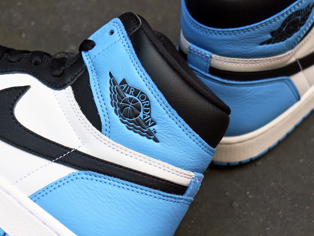 AIR JORDAN 1 RETRO HIGH OG “UNC TOE”01