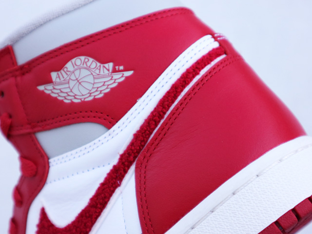 WMNS AIR JORDAN 1 RETRO HIGH OG “LT IRON ORE/VARSITY RED”01