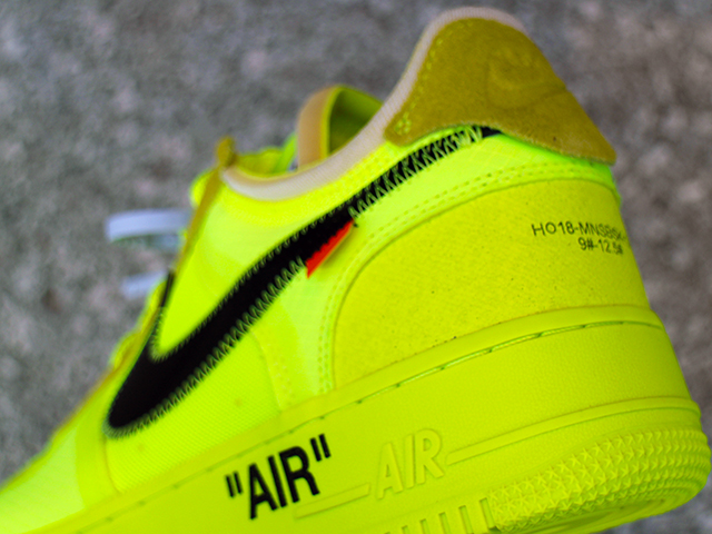 THE 10 : NIKE AIR FORCE 1 LOW “OFF WHITE” VOLT01