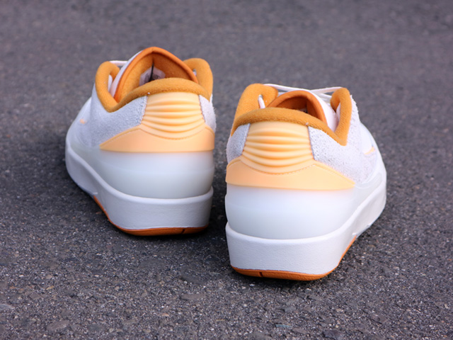 AIR JORDAN 2 RETRO LOW “SAIL/MELON TINT”01
