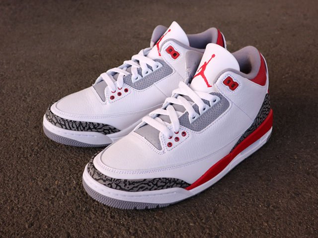 AIR JORDAN 3 RETRO “OG-WHITE/FIRE RED-BLACK”01