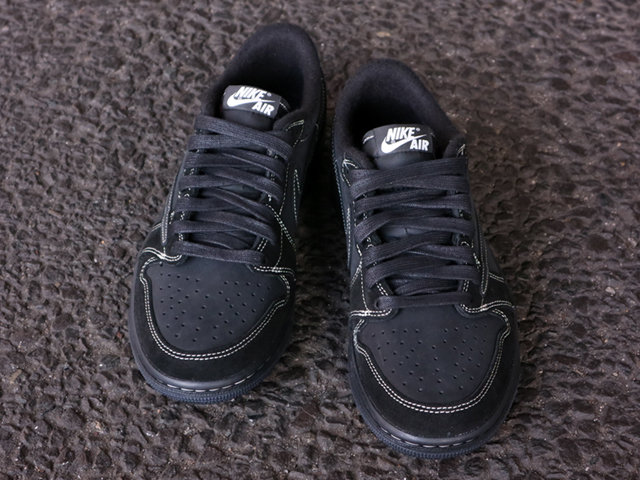 AIR JORDAN 1 LOW RETRO OG SP “TRAVIS SCOTT” BLACK/PHANTOM BLACK01