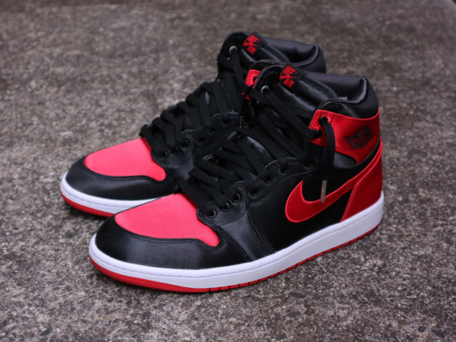 WMNS AIR JORDAN 1 RETRO HIGH OG “SATIN BRED 2023”01