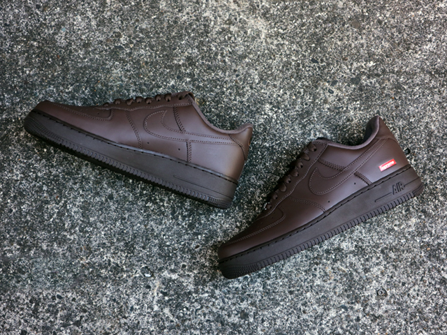 AIR FORCE 1 LOW “SUPREME/BAROQUE BROWN”01
