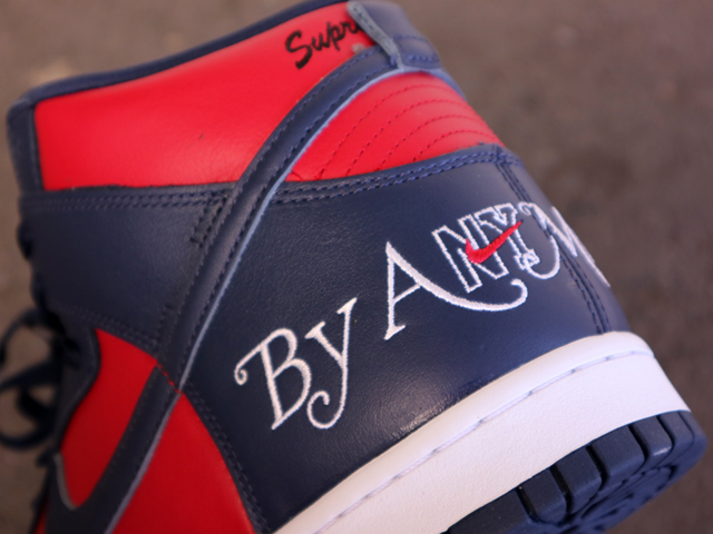 SB DUNK HIGH OG QS”SUPREME” VARSITY RED/MIDNIGHT NAVY01