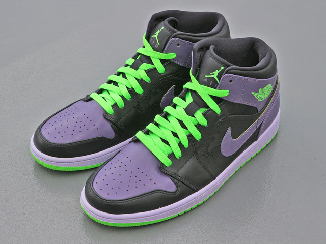 AIR JORDAN 1 RETRO “JOKER”01