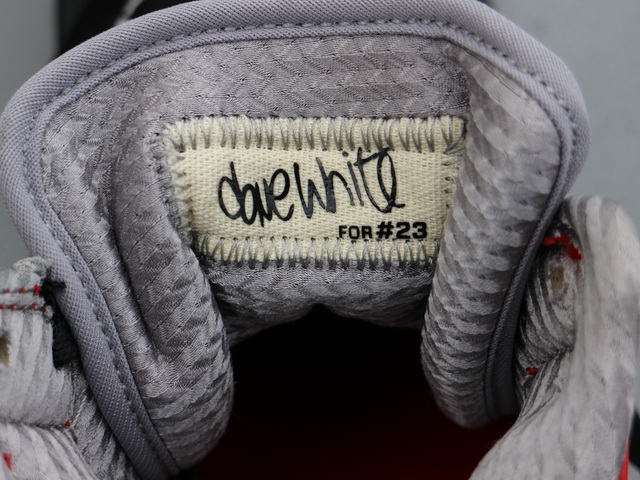 AIR JORDAN 1 HIGH “DAVE WHITE”01