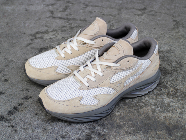 MIZUNO WAVE RIDER “BEAMS” BEIGE01