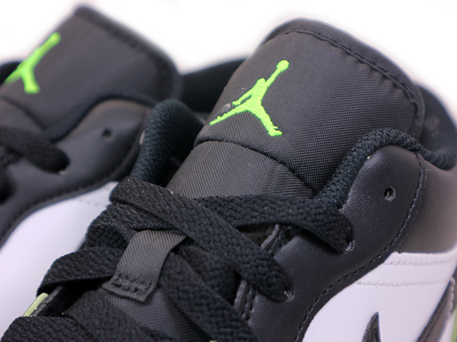 AIR JORDAN 1 LOW SE GS DO8244-003 - 3