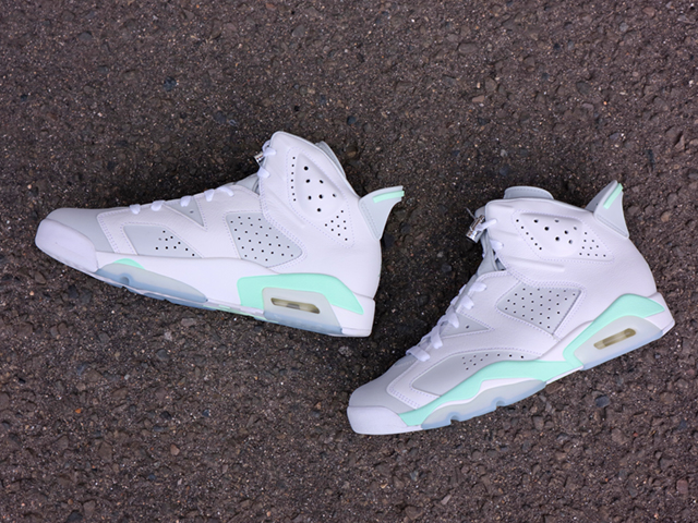 WMNS AIR JORDAN 6 RETRO “PURE PLATINUM-MINT FOAM”01