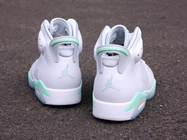 WMNS AIR JORDAN 6 RETRO “PURE PLATINUM-MINT FOAM”01