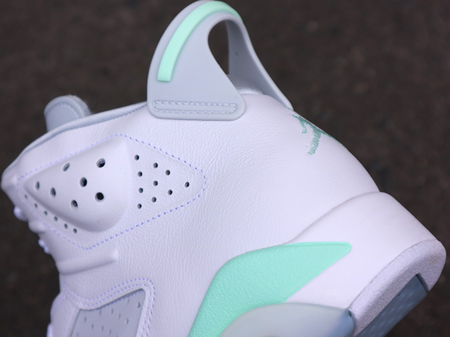 WMNS AIR JORDAN 6 RETRO “PURE PLATINUM-MINT FOAM”01