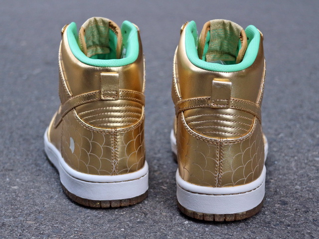 DUNK HIGH PREMIUM “NAGOYA/SHACHIHOKO”01