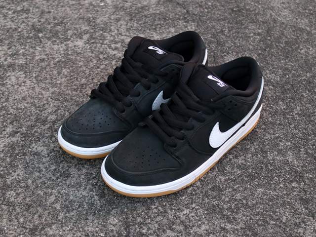 SB DUNK LOW PRO “BLACK/WHITE-GUM”01