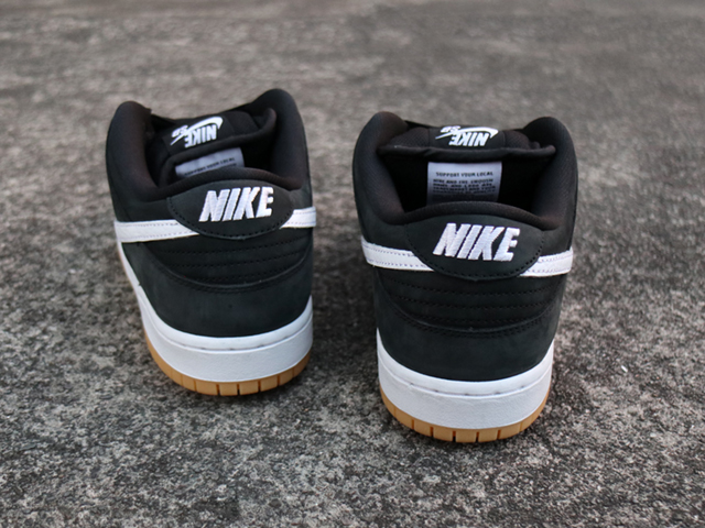 SB DUNK LOW PRO “BLACK/WHITE-GUM”01