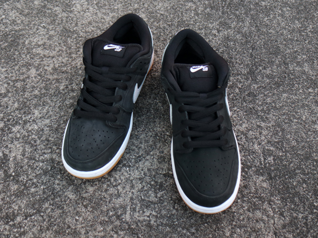 SB DUNK LOW PRO “BLACK/WHITE-GUM”01