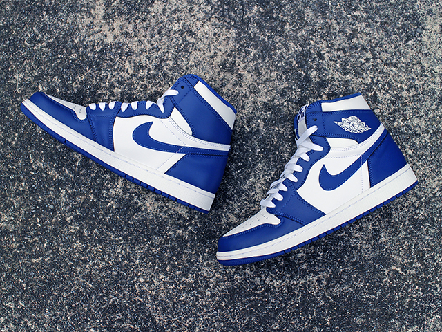 AIR JORDAN 1 RETRO HIGH OG “WHITE/STORMBLUE”01