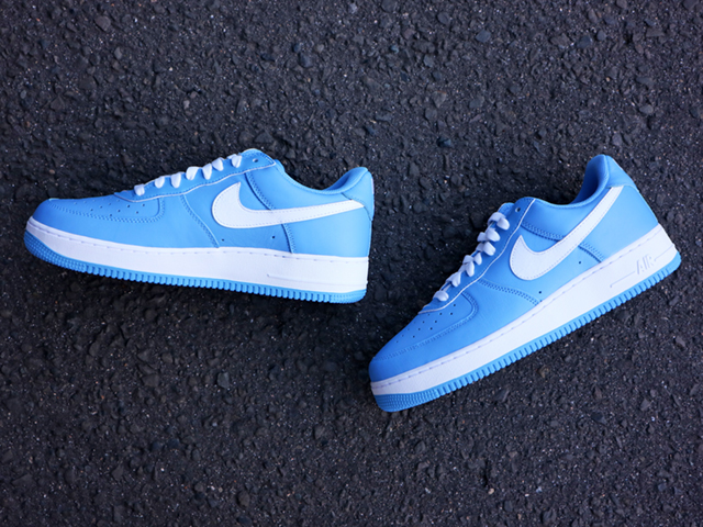 AIR FORCE 1 LOW RETRO “UNIVERSITY BLUE/WHITE”01