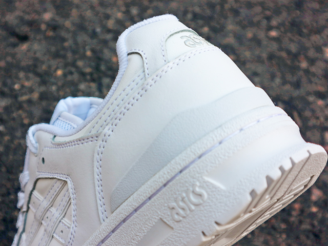 ASICS SPORTSTYLE EX89 “TRIPLE WHITE”01