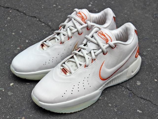 LEBRON 21 EP “AKOYA PEARL”01