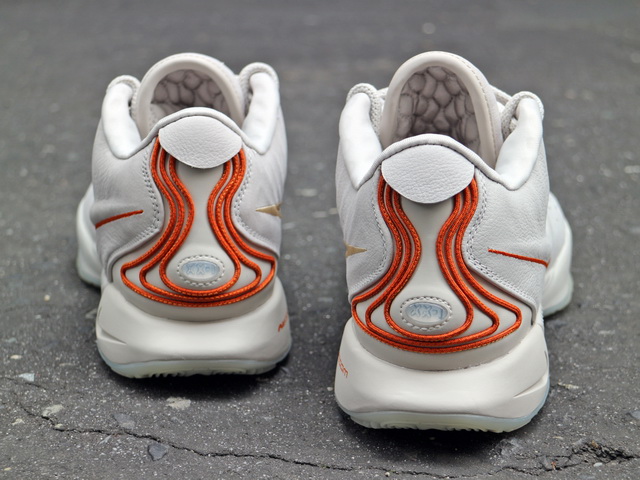 LEBRON 21 EP “AKOYA PEARL”01